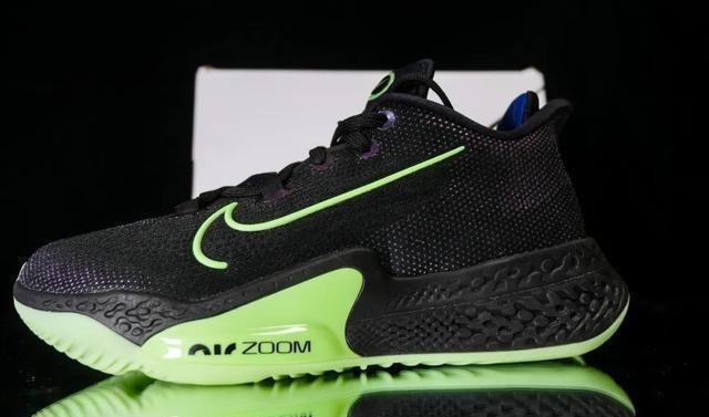 zoom 极致的炫技!来自奥运年的惊喜 Nike这款鞋才叫真正的旗舰