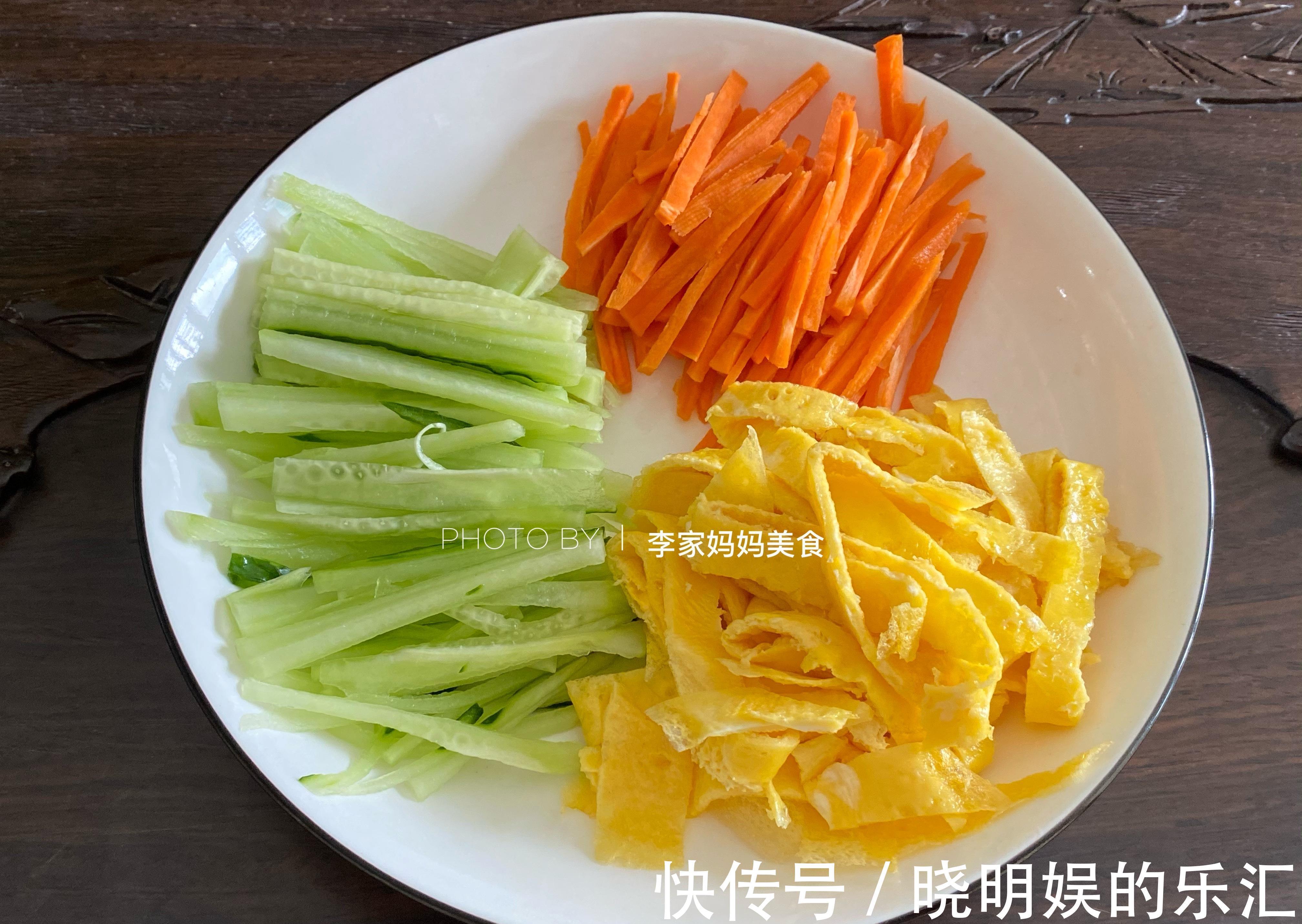 面条|晒一晒我的减脂餐，营养简单，低卡高蛋白，同事：难怪体重不过百