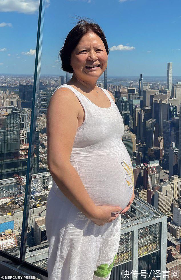 胚胎|美国53岁华裔单身妈妈，生下了第四个孩子，2岁儿子的龙凤胎妹妹