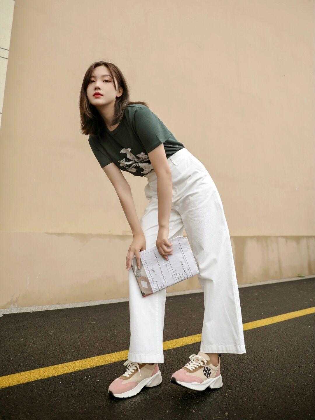 连衣裙|气质女人从不乱穿衣,波点连衣裙搭配西装知性干练,优雅温柔