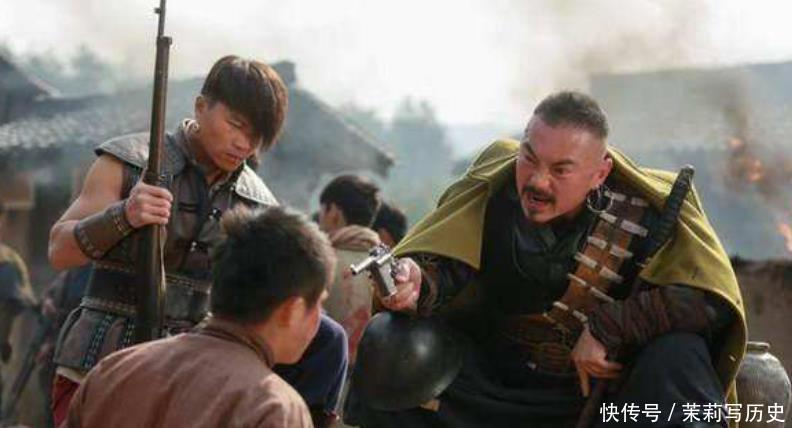 身份|1971年搬砖工表演一手好枪法,公安人员暗中调查,发现身份不简单