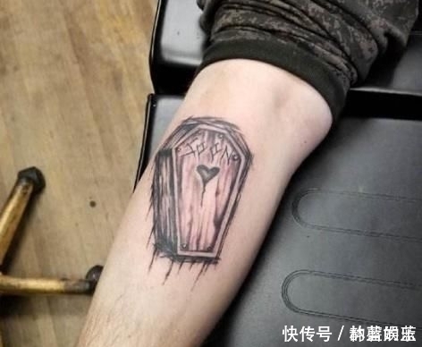 公认3大纹身时“最不怕疼”的部位,小臂垫底,第一让你想不到