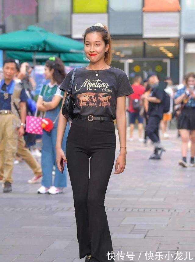 高跟鞋 甜美时尚的瑜伽裤穿搭让人眼前一亮，唯美清新感十足，活力四射