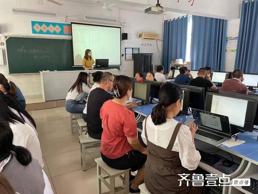 小学生|博兴县小学生编程普及活动指导教师培训在县实验小学举办