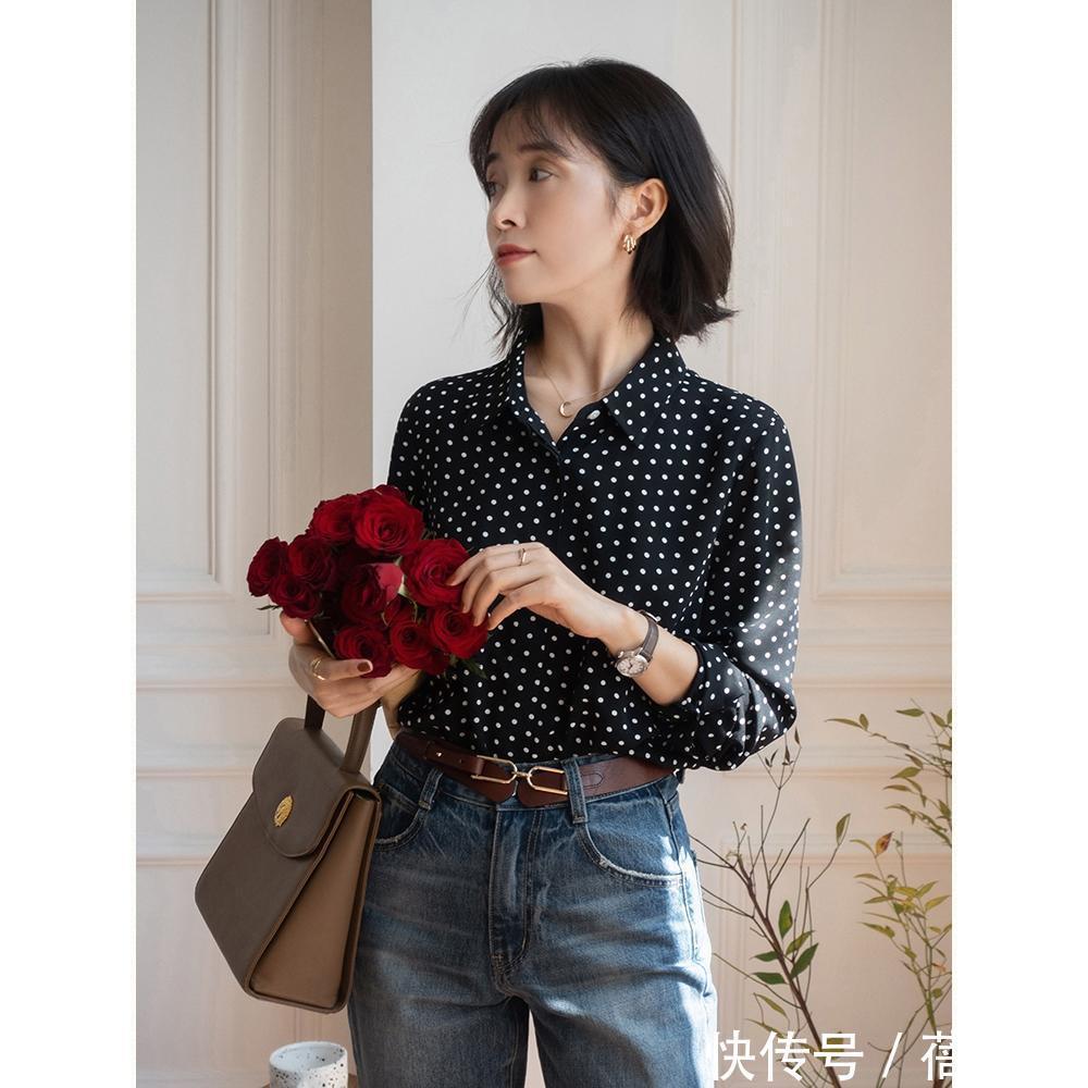 黑白|秋季还是穿“黑白配”最高级,学会这4种高阶搭配,穿出时尚感