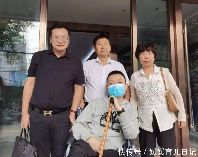 错换人生28年，亲生儿子成“农村娃”，在医院抱错孩子难么？