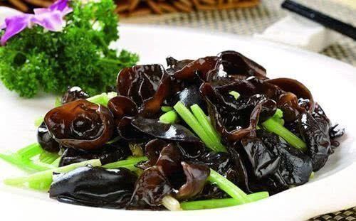 满脸皱纹|黑木耳加一宝,常吃气色好了,子宫干净了,不想满脸皱纹可试试