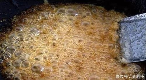 难怪|炒糖色,用油还是用水很多朋友没搞明白,难怪炒出来发苦不好吃