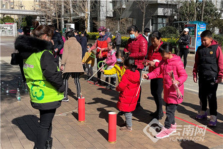 严家地社区|【新春走基层】“邻里心连心，欢乐迎新春”昆明市严家地社区开展新春志愿服务