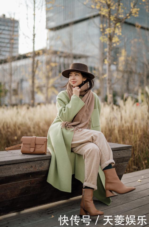冬季别穿得太“沉闷”，学三木的气质搭配，得体优雅、照搬简单