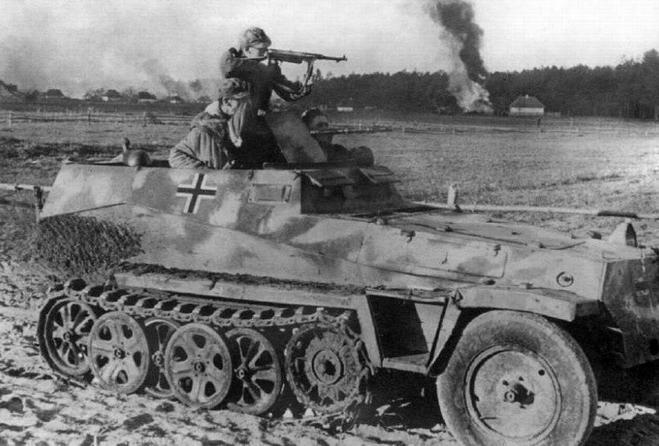 次世界大战|二战开始后，美国参战前在干什么？看完才知：什么叫当年真惹不起