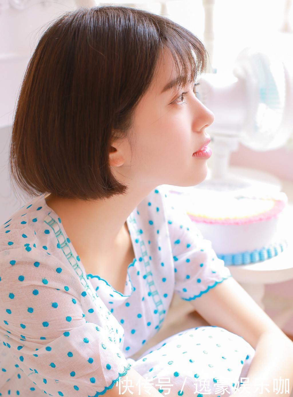 美图|每日美图,短发美女,居家睡衣写真,贤妻良母的标准