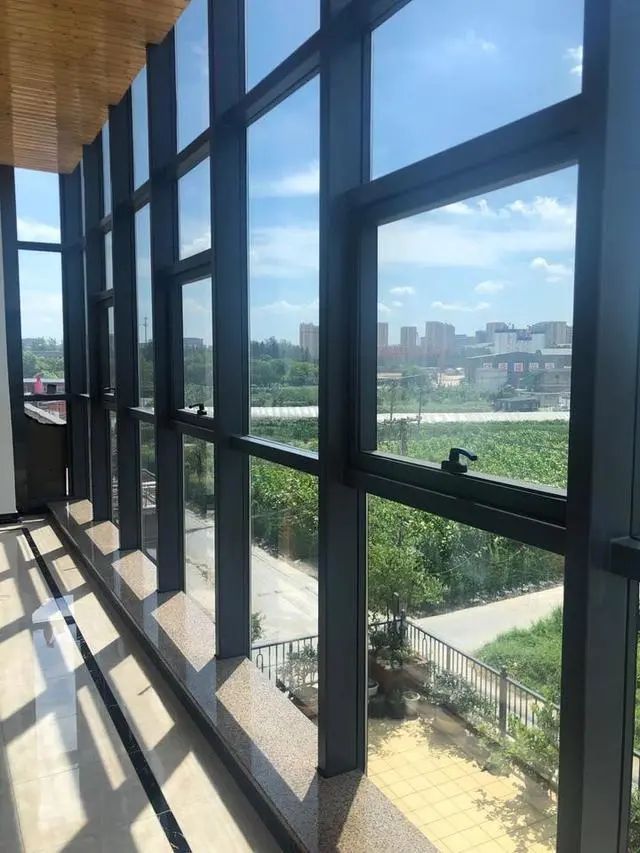 热搜|一农居房冲上热搜:太超前了,这是艺术馆?