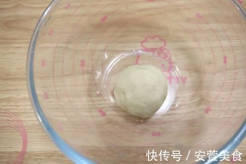 快过年了，教你用1块面做3种酥皮点心，菊花酥桃花酥漂亮又好吃