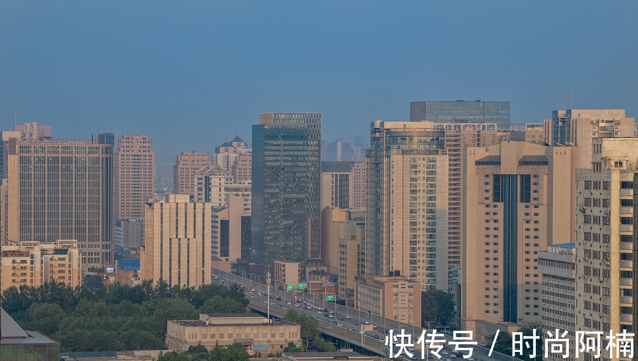 购房者|郑州房价罕见上涨,郑州楼市这是要回暖了吗?