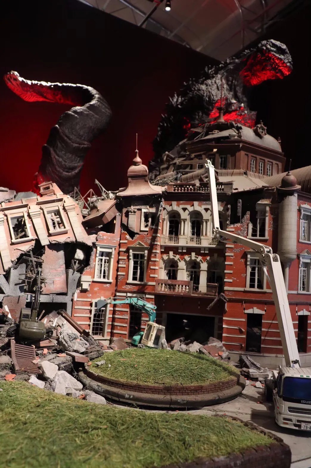 项目|《哥斯拉:奇异点》联动游乐园项目,还要被哥总吞下!