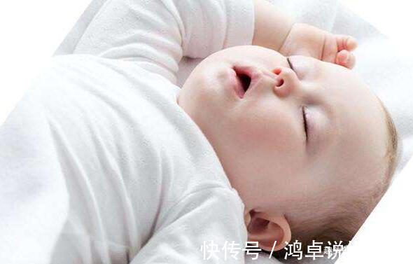 枕头|想要宝宝颜值高,避免宝宝睡觉出现这3个问题,宝妈别不在意