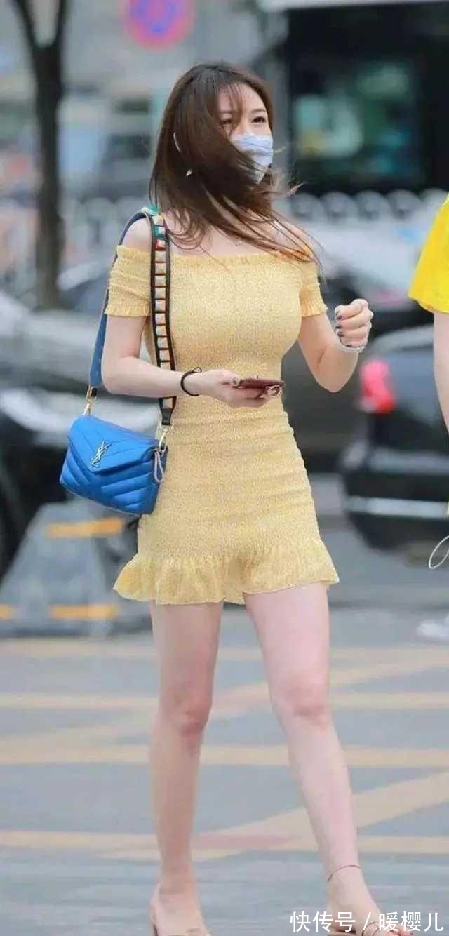 名模 时尚又耀眼的连衣裙更具时尚女人味,彰显名模般的气质,楚楚动人