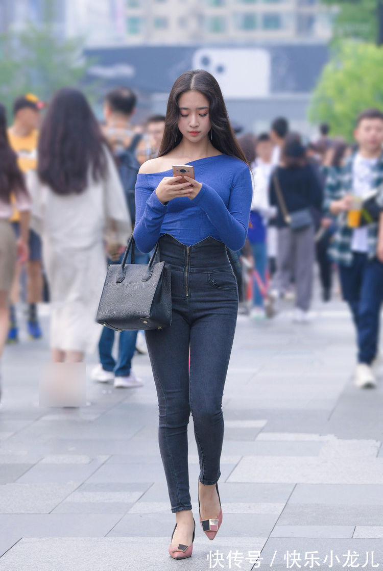 穿搭 在透亮服装穿搭上,美女也要穿得个性靓丽,时尚洋气