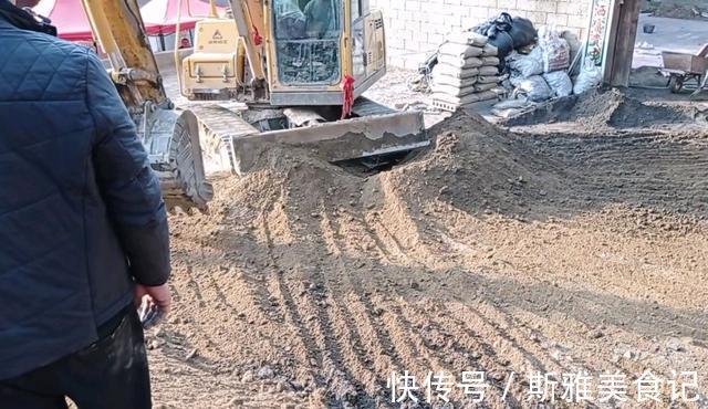 光明顶|拉面哥传奇（32）光明顶改造工程进度很快，人多力量大