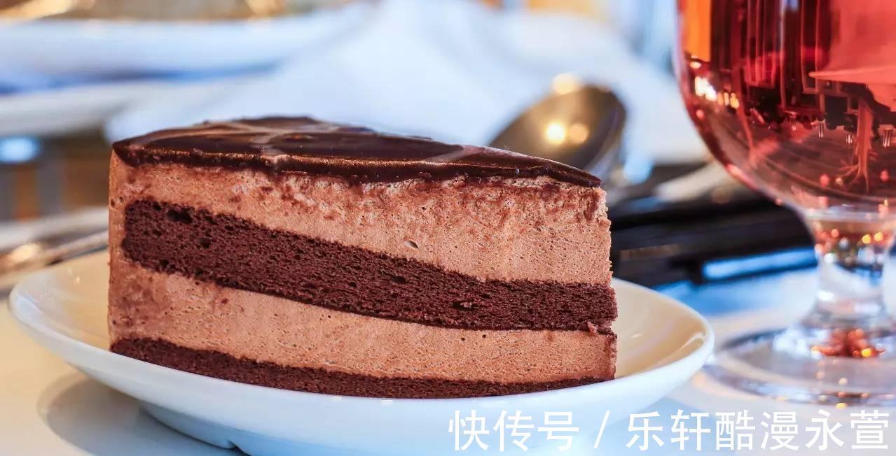 模具|巧克力酸奶慕斯，口感绵密，醇香四溢，入口即化