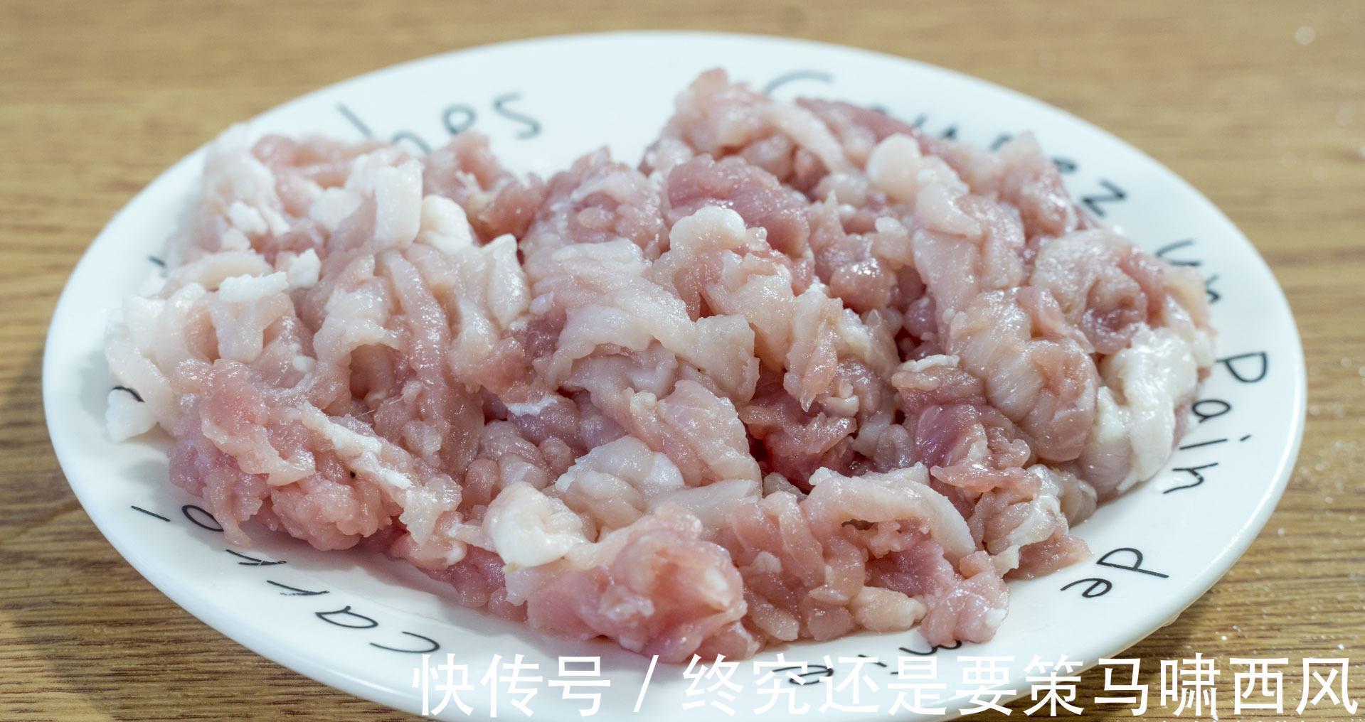 1家4口的晚餐，荤素搭配，有鱼有肉，比在外面吃的好，还实惠