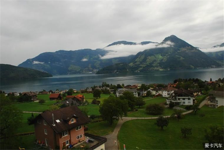 漫游|如画的草原、宏伟庄严的大雪山、澄澈的湖泊，漫游瑞士！！