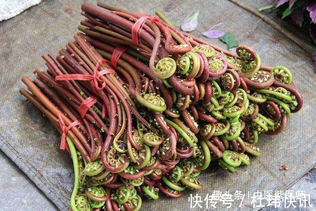 蕨菜蕨菜|45岁大姐得了癌症，只因爱买以下2种菜，很多人都喜欢往家里买