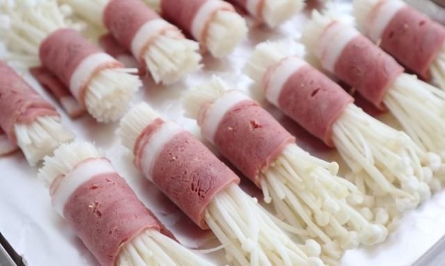 这道菜是超市里最常见的虽然是蔬菜,但比羊肉更有营养我每三五次吃一次