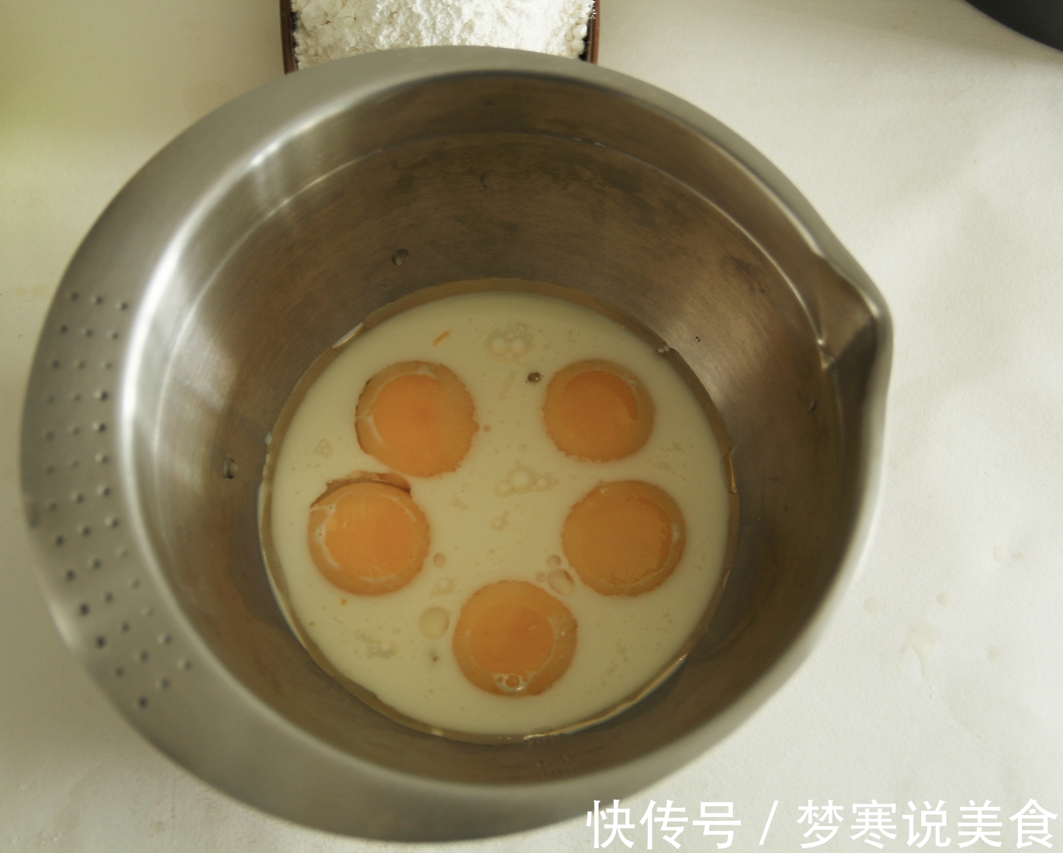 斑马纹戚风面包的制作方法,美味好吃,简单好做