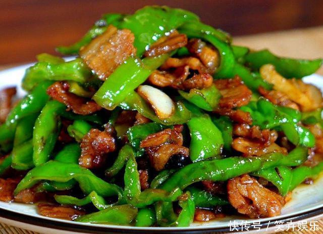 做辣椒炒肉时，先炒辣椒还是猪肉？顺序弄错了，难怪肉不香也不嫩