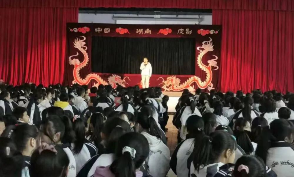 同学们|皮影戏进校园 传承非遗文化