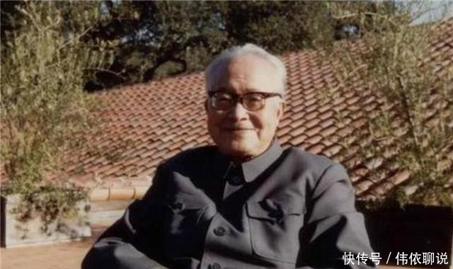 沈从文中年割腕的背后:和不爱自己的人结婚,将一生过成了寂寞