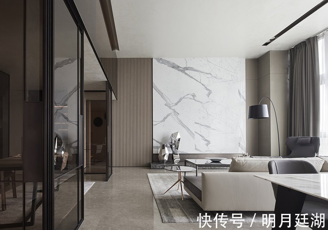 藏有露|200平的空间设计,简约却不简单,满满的细节,这样装才阔气
