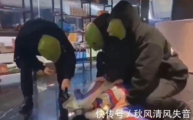 泡酒|奥特曼泡酒成2021新年最火、最烂梗!孩子们的光被彻底粉碎