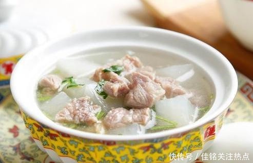 羊腿肉|炖羊肉时,最忌放八角,只需要3种香料,味道鲜美无膻味