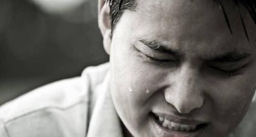 出虛汗|不管男女，愛出汗的人：汗從哪里出，多半“病”也從哪來，別忽視