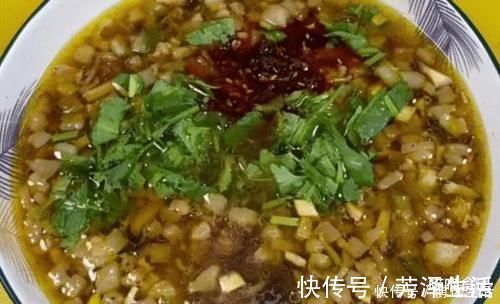 年后我家吃得最多是它，加一物一蒸，放特制的料汤中拌一拌，是真好吃