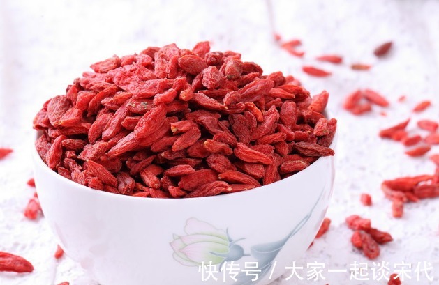 营养物质|你喝开水泡的枸杞吗事实上,许多人错了,难怪效果不好