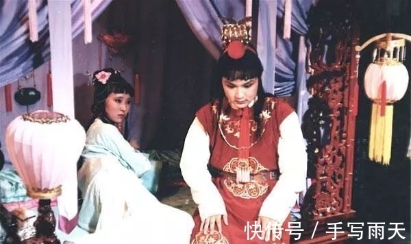 元春|林黛玉才貌不输宝钗，为何薛家能选秀，贾家却没有送她进宫待选？