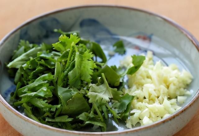 土豆这做法,我家三天两头吃一次,比腌萝卜还好,早餐佐粥更开胃