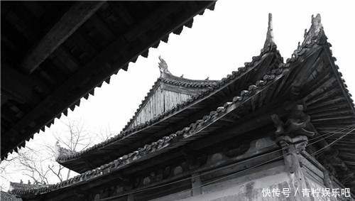 浙江古寺发现一口古井,考古队挖掘半个月后,挖出上百件四朝文物