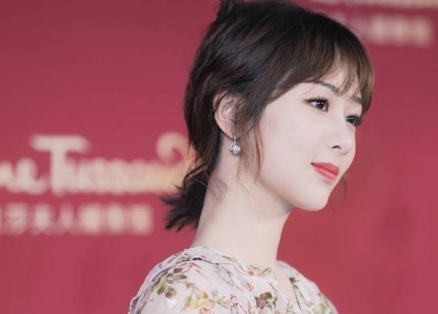 脸部 别再披头散发了!这4款“发型”才够美够撩人,总有一款适合你