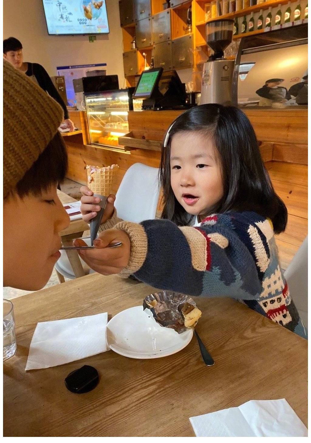 张亮红|凭借《爸爸去哪儿》走红,如今快要“失业”,张亮成家庭“煮夫”