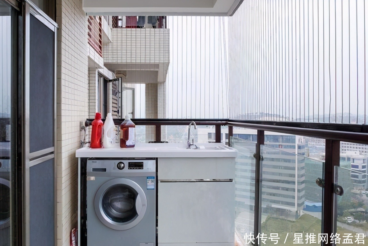 衣物|越来越多人在洗衣机旁装这个东西，聪明人就知道，后悔我家才发现