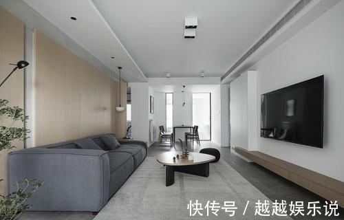 缩小|为追求极简，她坚持不安装门窗套，全屋骨子里都透着干净！