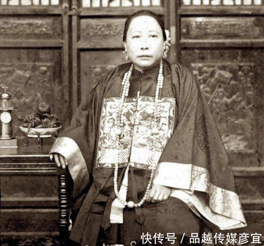 龙凤|晚清朝廷重臣李鸿章家族老照片:妻妾貌美如花,儿孙人中龙凤!