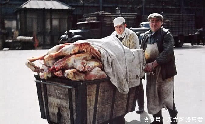 德军士兵|1941年德军占领下的巴黎:美女盛装逛街,德军看报纸也得花钱