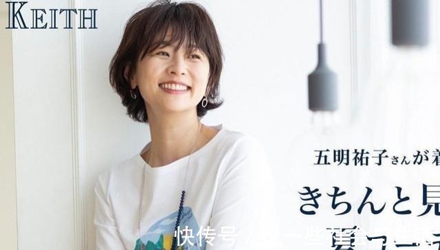 卷发 45岁的女人,直发和卷发哪种更显年轻这六款发型时尚减龄又高级!