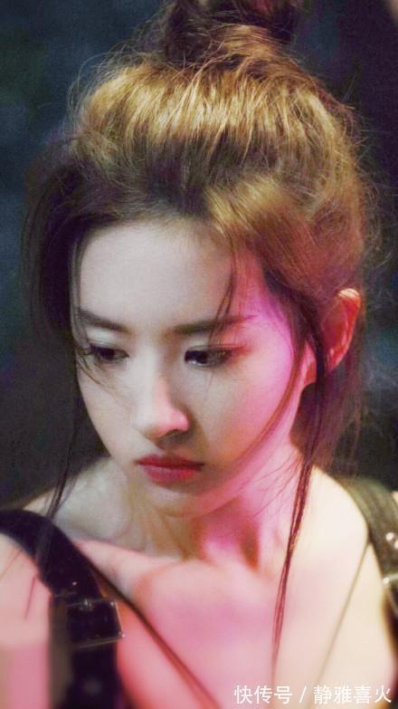 头发|矮个子的女生少扎马尾,这4种丸子头更适合你,特显高!